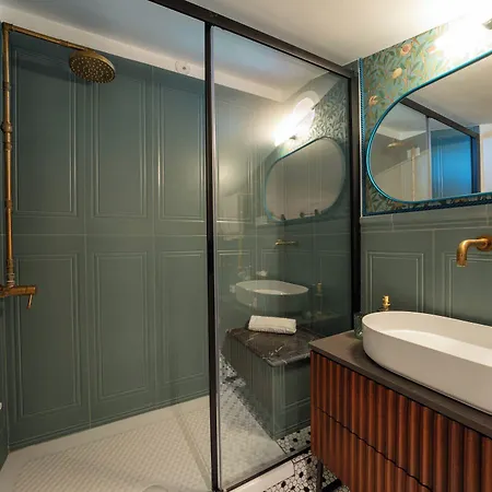 Giardini Penelope E *